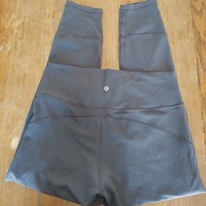 Lululemon tight 25"